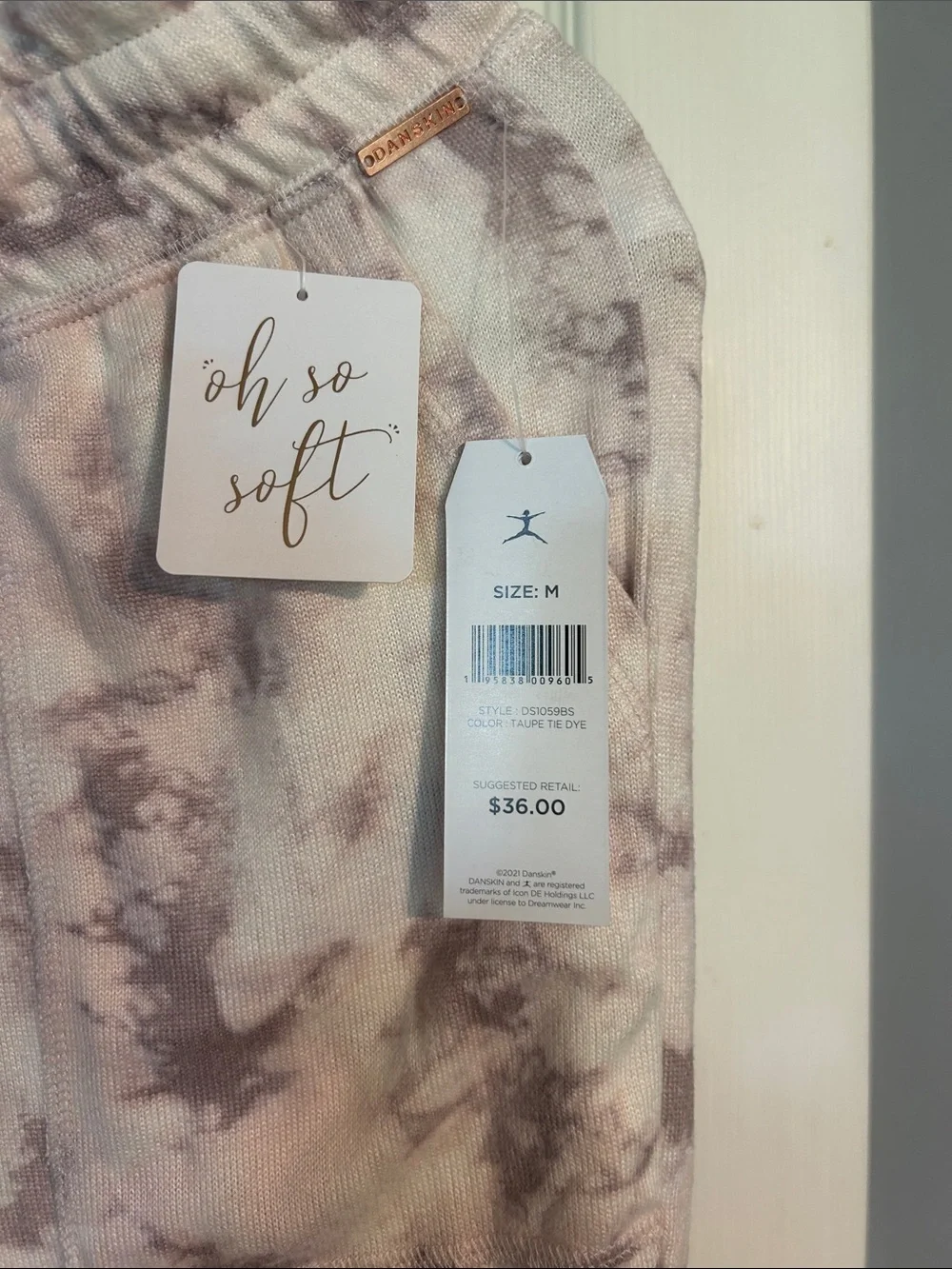Danskin soft tie